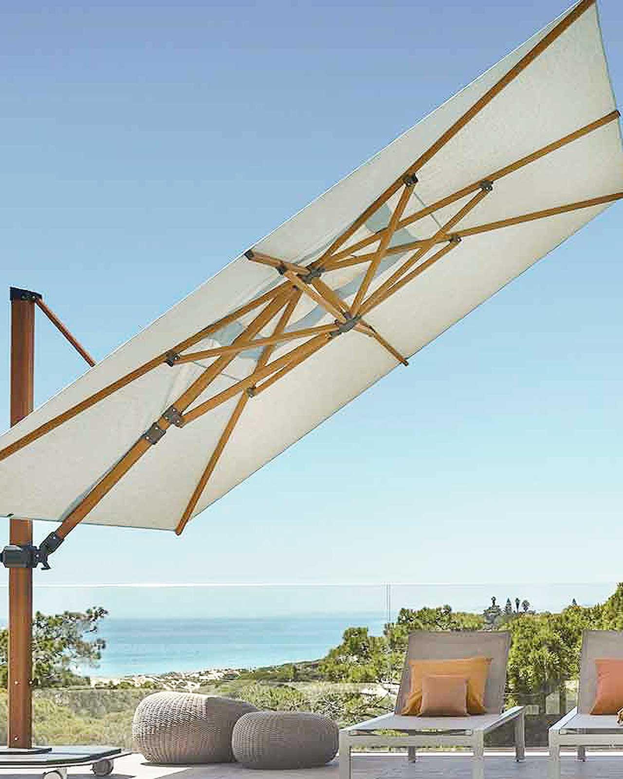 Cantilever by Jardinico